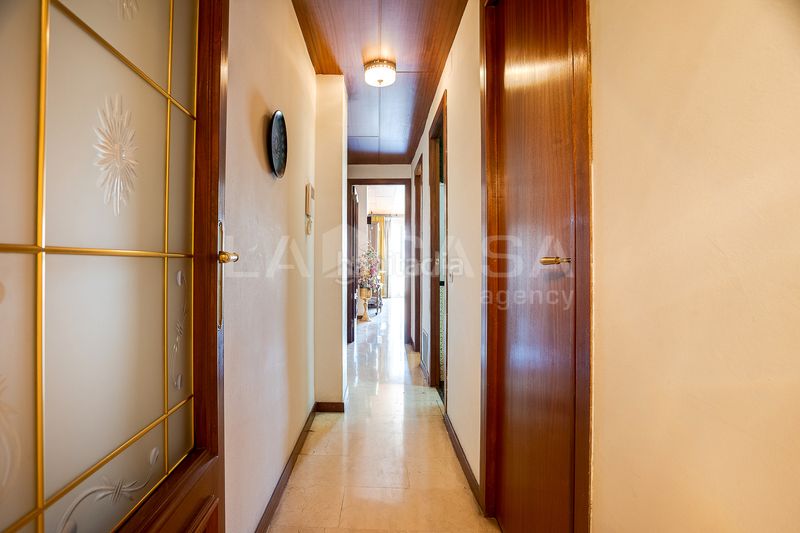 Foto f3a56dc2-c154-4e19-8443-407622d8985d. Pis amb calefacció aparcament a Sagrada Família Barcelona