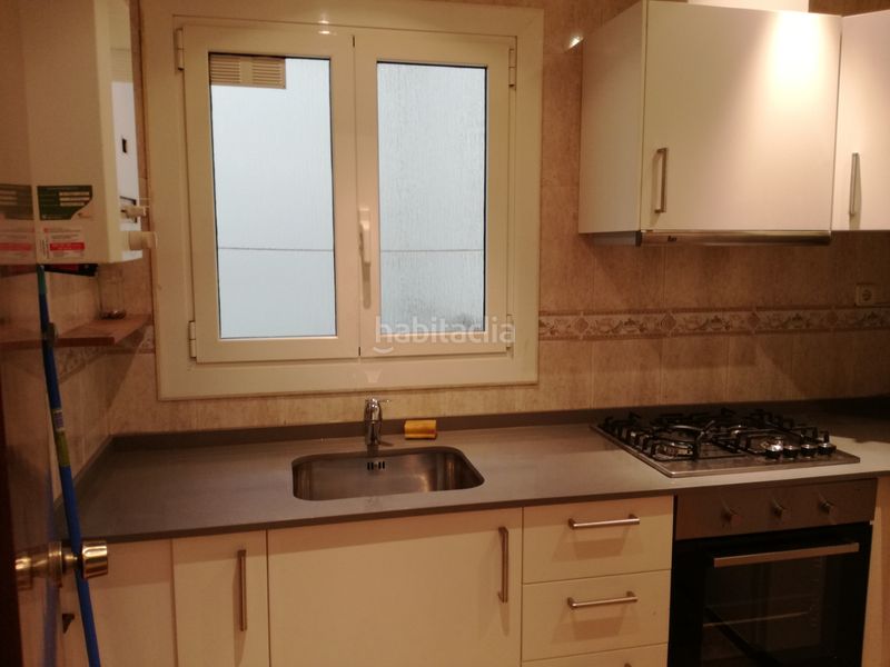 Foto ee5d0f4b-c1b7-43c2-91a9-8ed4507669a4. Pis a Sants-Badal Barcelona