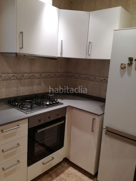 Foto f4dd2d48-f251-40d6-9731-add1a8c2fdb5. Pis a Sants-Badal Barcelona