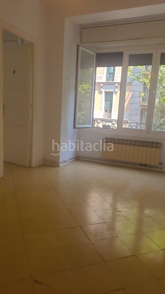 Foto 934f1c19-1313-4a14-832c-e8e096e24e10. Pis amb calefacció a Sant Antoni Barcelona