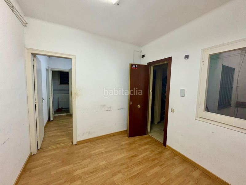 Foto e2a1db0e-fb3e-4757-97ab-e98ff40646cd. Pis a Sants Barcelona