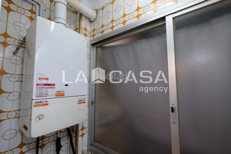 Foto e2bef1c8-1872-4b82-8b95-81fcc301db15. Piso en Turó de la Peira Barcelona