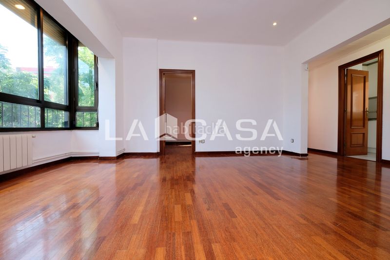 Foto 8f75a068-8c67-42f0-a72d-121ae924dbe3. Pis amb calefacció a Vilapicina - Torre Llobeta Barcelona