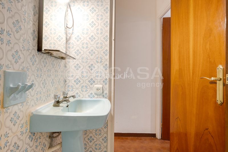 Foto 137eca76-bb5b-49c5-9403-1b6f3b0264ff. Pis a Sants Barcelona