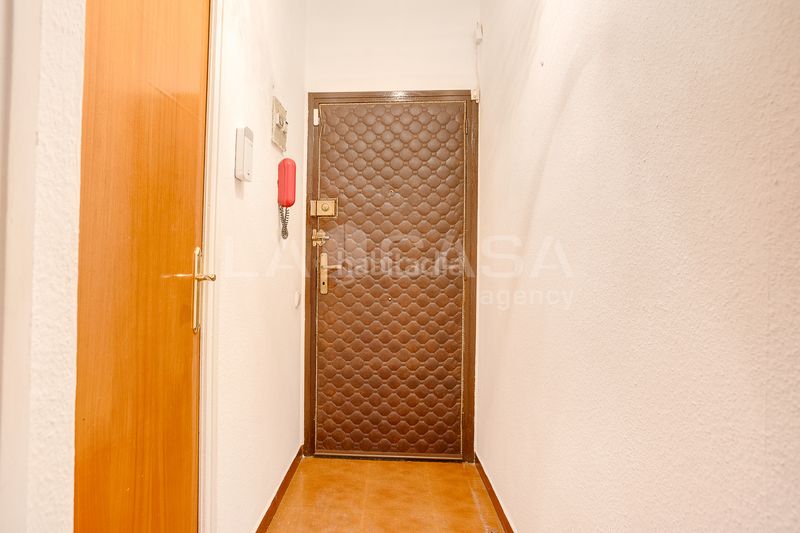 Foto cec2d12d-8eb9-4c97-8fe8-b33c19b4fada. Pis a Sants Barcelona