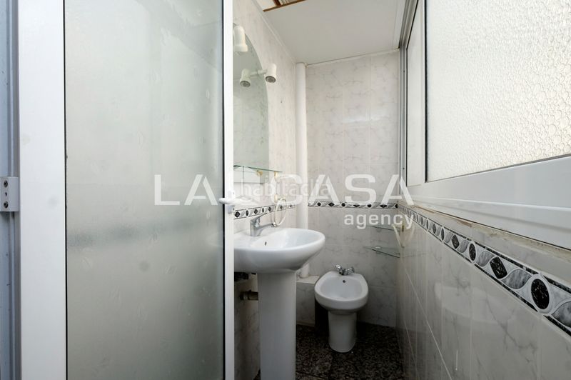 Foto cb9e64f9-8973-492e-b699-e4ee6c2c1da2. Ático en Prosperitat Barcelona