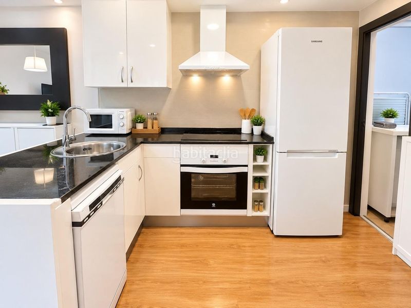 Foto 48b3e383-b856-4d08-8bfe-a8525b430d2c. Flat with heating in Sants Barcelona