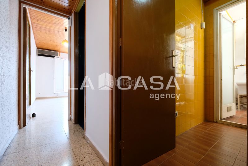 Foto 0218012f-fad0-4dd9-8da7-639d4d173e04. Àtic a Horta Barcelona