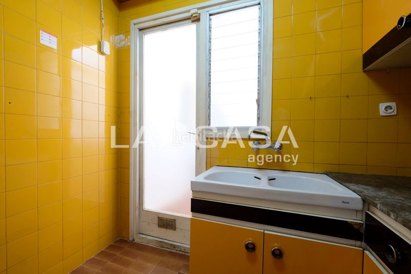 Foto 0edb9531-27a0-44dd-8e40-503fa3bcb5f7. Àtic a Horta Barcelona