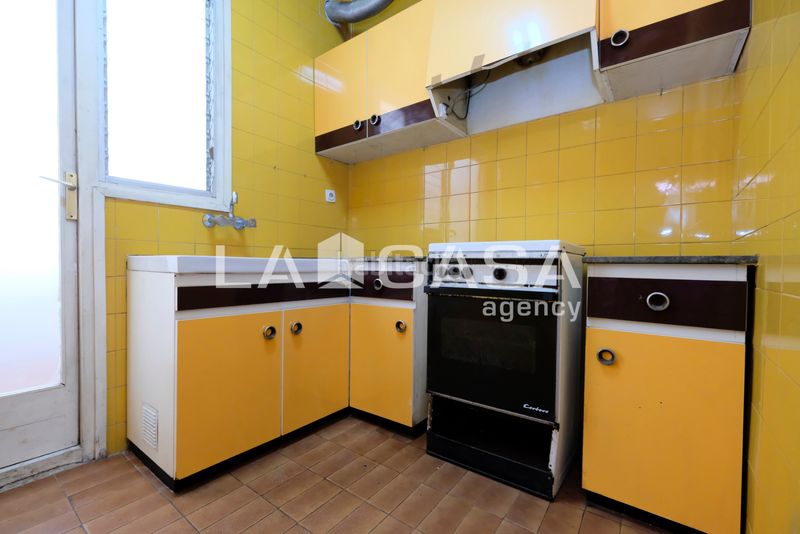 Foto cad0d508-c56f-4114-b4da-0c8bc14a270d. Àtic a Horta Barcelona