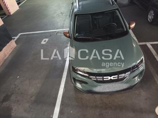 Aparcament cotxe a Santa Rosa. 2 plazas de parking para coche mediano y pequeño!!