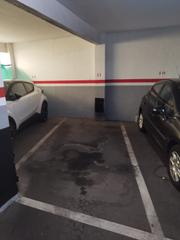 Aparcament cotxe a Riu Sud. Plaza de parking para coche pequeño en zona centro!!!