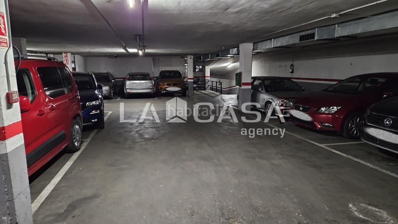 Foto 27c59b52-78af-4daf-9f78-d09fbeb7d74f. Aparcament cotxe a Centre Santa Coloma de Gramenet