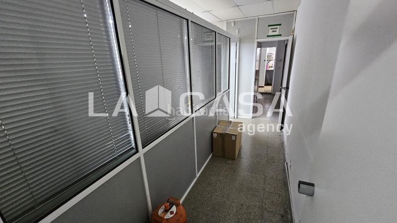 Foto 0113f7f4-ce96-4b2d-8d0b-a540e047a00c. Geschäftsraum in Can Mariner Santa Coloma de Gramenet