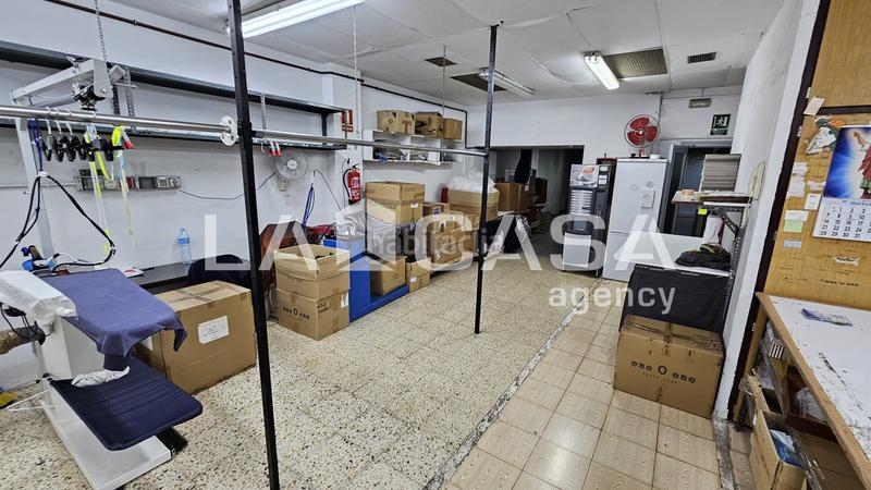 Foto c0ad0a12-b0f4-4a24-9cc7-f230c89d376d. Geschäftsraum in Can Mariner Santa Coloma de Gramenet