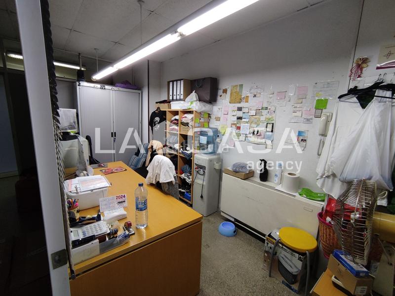 Foto ee6ddfad-0212-4554-b7f2-20ba08a1af8f. Geschäftsraum in Can Mariner Santa Coloma de Gramenet