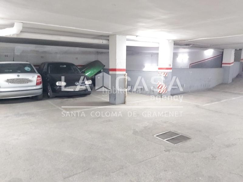 Foto d40fb6c5-7a5d-417e-a369-444a8e58e108. Aparcament cotxe a Centre Santa Coloma de Gramenet