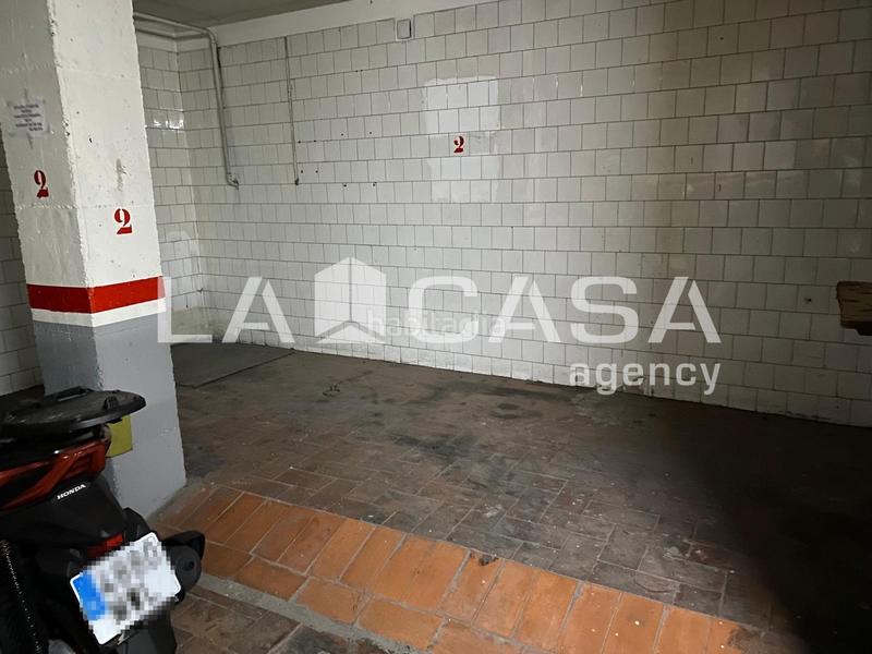 Foto 30e56af7-dea2-44f9-8a2b-88de8f5deade. Aparcament cotxe a Centre Santa Coloma de Gramenet