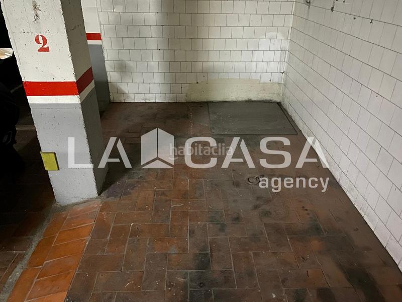 Foto 6d8006da-bd91-4a20-9c56-f3e856e71a34. Aparcament cotxe a Centre Santa Coloma de Gramenet