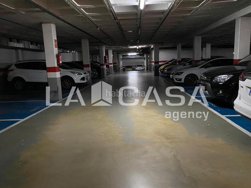 Foto 3a2a2c35-f3af-4349-9d59-22183723d9ac. Parking coche en El Raval Santa Coloma de Gramenet