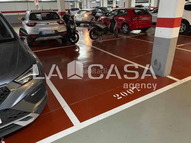 Foto 59fefd2f-6cde-442f-a82e-bc2c861a5c13. Parking coche en El Raval Santa Coloma de Gramenet