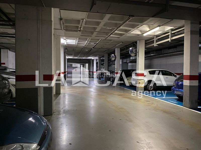 Foto 884d711c-02cd-4a9b-982c-48b651f46db4. Parking coche en El Raval Santa Coloma de Gramenet