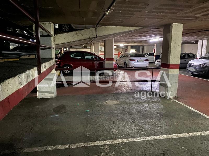 Foto 166714e7-3884-469e-bdf0-f2a76cf52086. Posto auto in Santa Rosa Santa Coloma de Gramenet