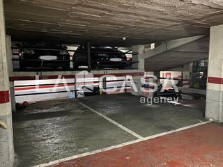 Aparcament cotxe a Santa Rosa. 2 plazas de parking en zona santa rosa