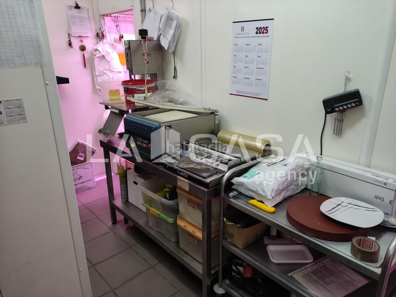 Foto 892da3f1-51d5-4e20-a9e8-28da54e1d86b. Local comercial oportunidad de local en el centro de santa coloma! en Santa Coloma de Gramenet