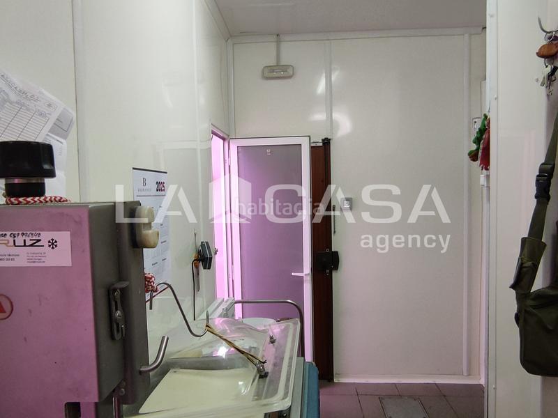 Foto e4ea390a-6541-4d33-bd54-27663e2cdd78. Local comercial oportunidad de local en el centro de santa coloma! en Santa Coloma de Gramenet