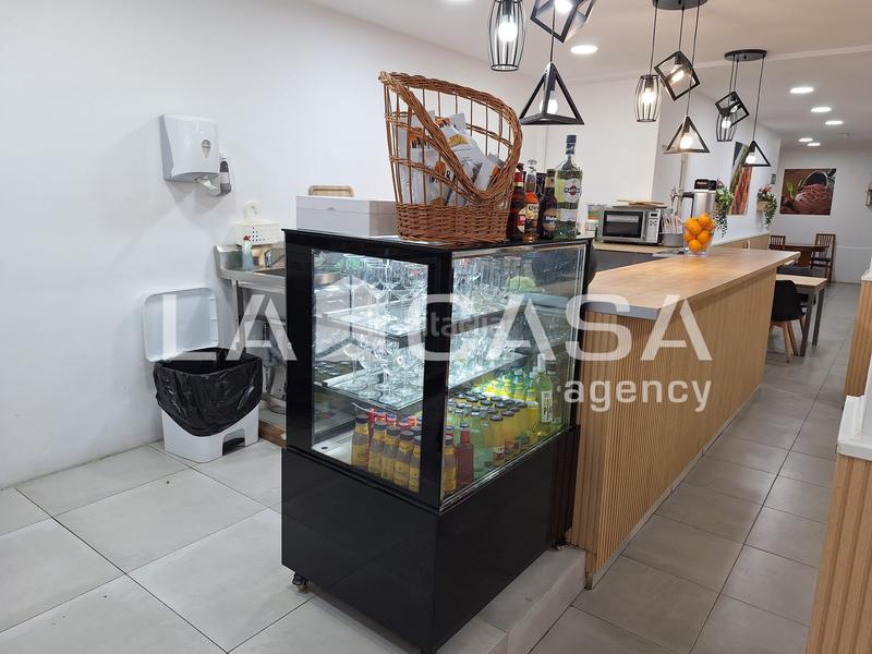 Foto 00dd0f85-5482-459b-bf00-42f2827cbc37. Local comercial a Centre Santa Coloma de Gramenet