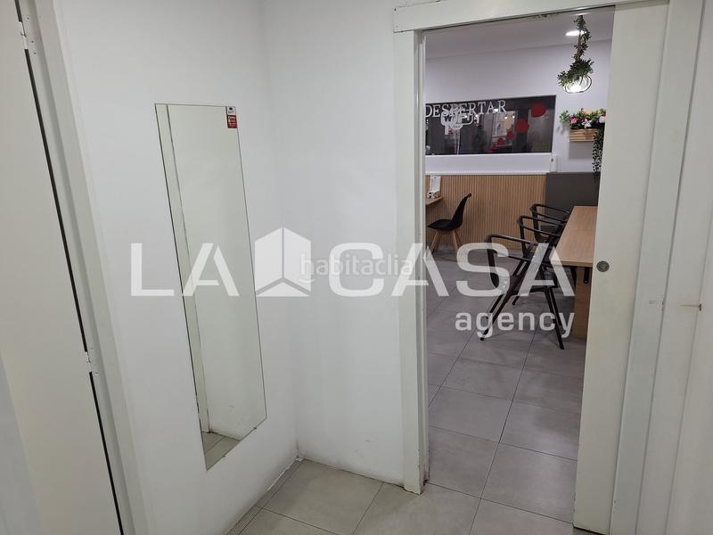 Foto cc669984-f977-470f-916f-86a7ecc8d3be. Local comercial a Centre Santa Coloma de Gramenet