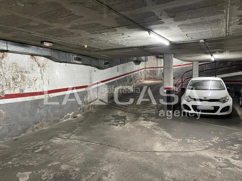 Foto 1d24bdc3-59ad-47d8-9bf7-c9d2cf38d365. Posto auto in Santa Rosa Santa Coloma de Gramenet