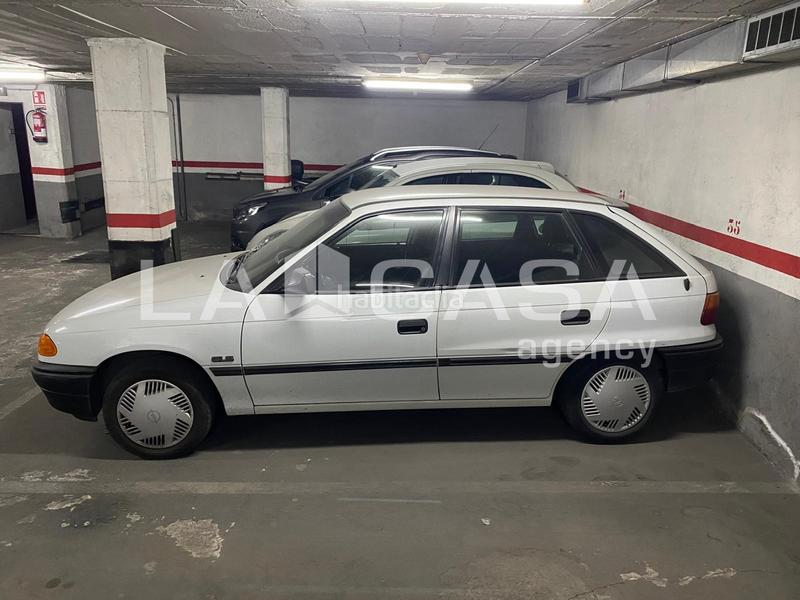 Foto 3aae5e7f-d807-4dfe-982b-890ccb79b270. Posto auto in Santa Rosa Santa Coloma de Gramenet