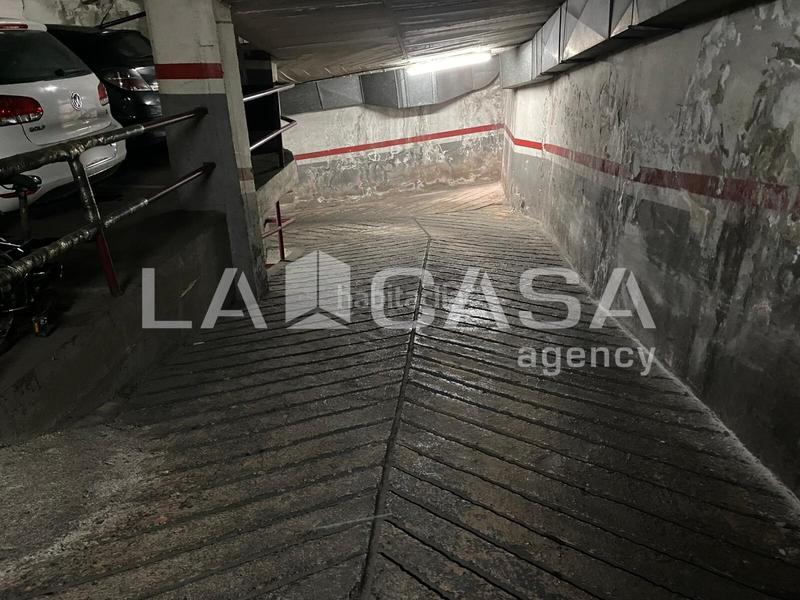 Foto dcdea42c-d479-4e57-9db5-c76182b25f4e. Posto auto in Santa Rosa Santa Coloma de Gramenet