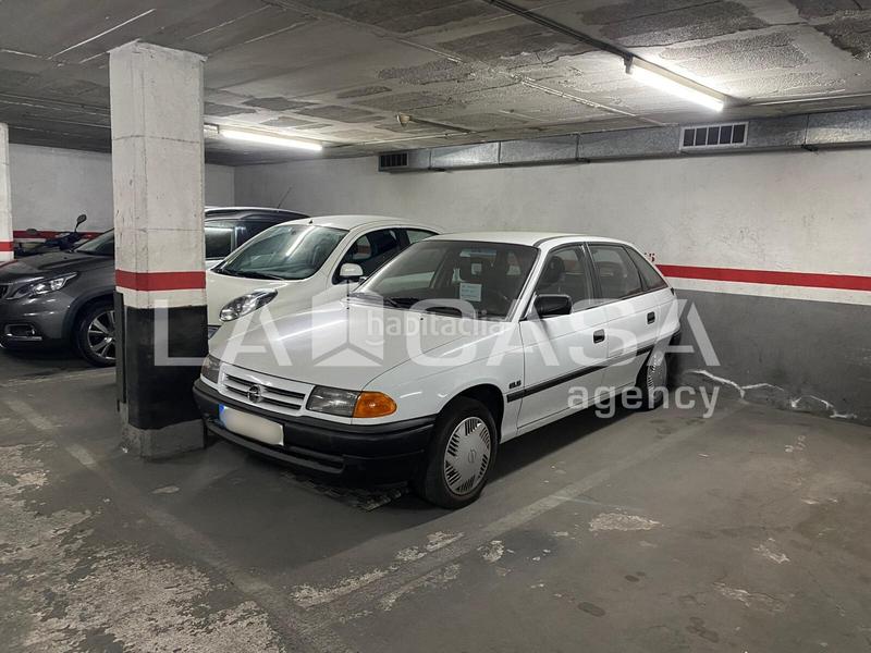 Foto ed598a4f-3c78-4515-a79f-42c19973654a. Posto auto in Santa Rosa Santa Coloma de Gramenet