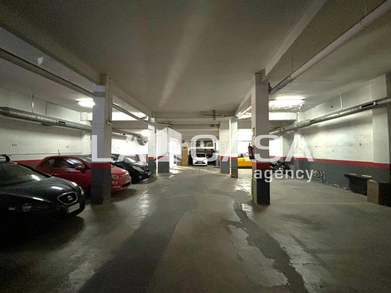 Foto e6f8534d-c2e1-41e4-b3ff-6c54fc5bc540. Local comercial en Santa Rosa Santa Coloma de Gramenet