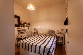 Rez-de-chaussée à Collblanc. Piso reformado en collblanc  oportunidad única