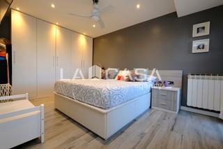 Etagenwohnung in La Guineueta. La casa agency presentaamplio piso reformado en venta en paseo v