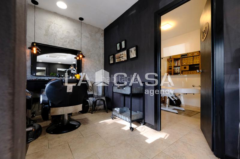 Foto 293a7832-b234-4a17-92e4-b2f1d099b6fc. Local comercial se vende local comercial en excelente estado en avenida meridiana, sant andreu ideal para negocio o inversión en Barcelona