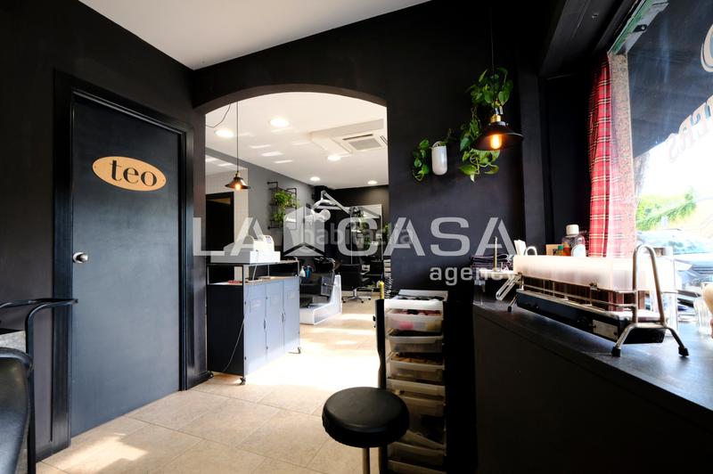 Foto feae4dff-d6c6-4e55-befd-b456aaa204d0. Local comercial se vende local comercial en excelente estado en avenida meridiana, sant andreu ideal para negocio o inversión en Barcelona