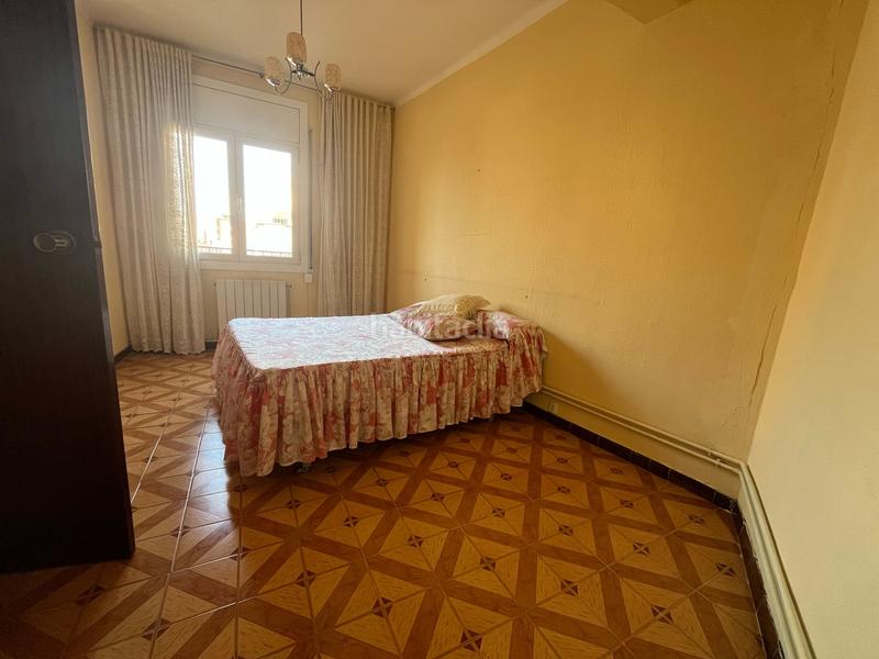 Foto ce7b3fac-8864-4eb3-a01e-90c0bb153932. Piso vive con estilo y luz en el corazón de Sants! en Barcelona