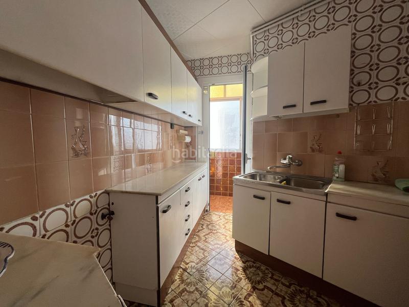 Foto f2b09640-fbbe-435b-b48a-3b96e59d10d8. Piso vive con estilo y luz en el corazón de Sants! en Barcelona
