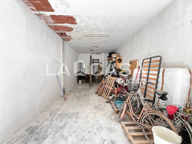 Foto 84c2886a-7ac4-4469-8051-af3ba9a3885c. Local comercial la casa agency presenta en exclusiva se vende local comercial diáfano 41 m en Badalona