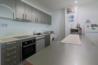 Oficina en La Bordeta. Vivienda  63 m en rambla badal barcelona actualmente sin cédula