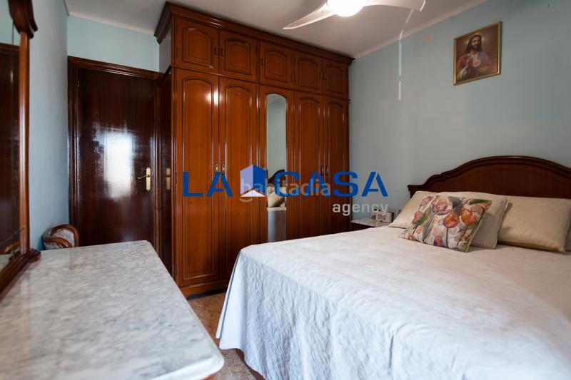 Foto b096ba36-d95d-4254-b30c-6972f86011ef. Piso oportunidad piso con balcon frances en Les Planes Hospitalet de Llobregat (L´)