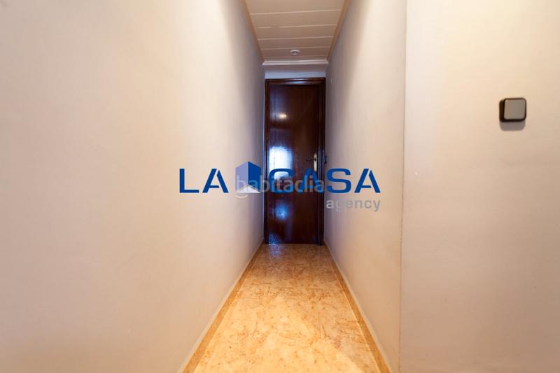 Foto e554bc07-c8d5-470d-b300-6f070f1f81d8. Piso oportunidad piso con balcon frances en Les Planes Hospitalet de Llobregat (L´)
