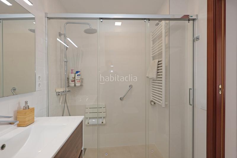 Foto 80f02c63-21b0-4deb-97cd-401681497592. Piso  luminoso en santa eulalia excelente ubicación y comunicación en Hospitalet de Llobregat (L´)