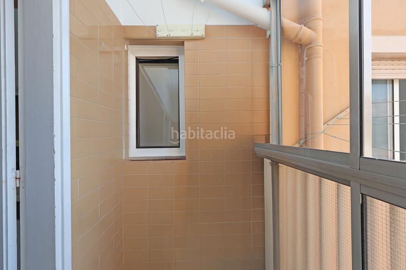 Foto b2f60a85-0a56-492b-825e-08ce04af27c8. Piso  luminoso en santa eulalia excelente ubicación y comunicación en Hospitalet de Llobregat (L´)