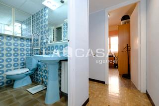Appartement à Guinardó. Espectacular piso de 4 habitaciones y 2 baños completos en la me